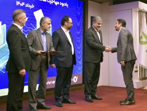 08 بانک قرض‌الحسنه مهر ایران آماده جهش از ۲۰ به ۴۰ میلیون مشتری می‌شود
