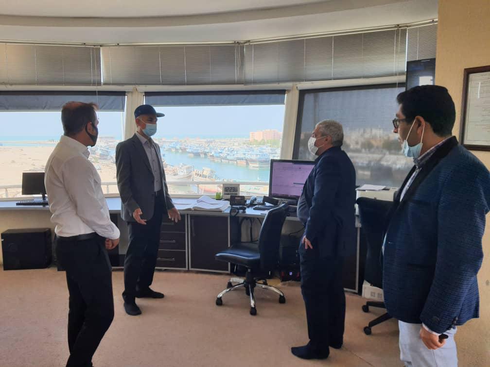 بازدید مدیرکل امور دریایی سازمان بنادر و دریانوردی از بندر گناوه