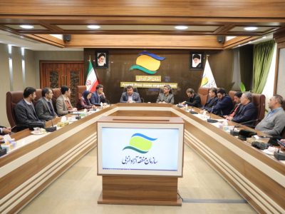 نشست کمیته کالای همراه مسافر با فعالان اقتصادی در منطقه آزاد انزلی  