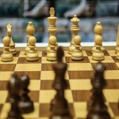پدر شهره بیات: دخترم بعد از دیدن عکسش تعجب کرد/ این کار شیطنت عکاسان بود