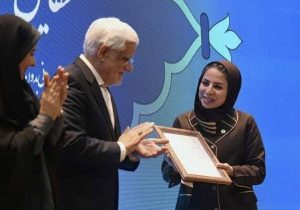 تجلیل از دو بانوی راننده نفتکش به‌عنوان سوخت‌رسانان برتر نوروز ۱۴۰۴