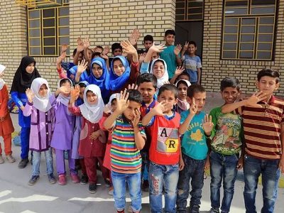 رزمایش توزیع ۵ هزار بسته تحصیلی در دیر برگزار شد