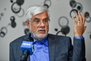 عارف: متاسفانه روحانی همکاری ضعیفی با مجلس دارد/ جبران کنید