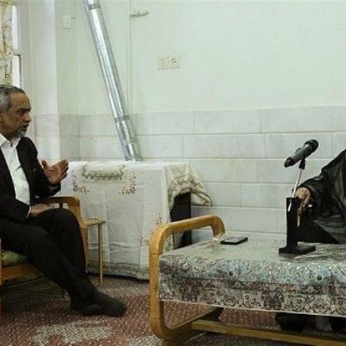 نهاوندیان از آیت‌الله مکارم‌شیرازی عیادت کرد