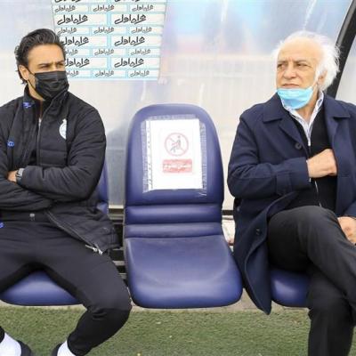 عبداللهی: فدراسیون تصمیمی بگیرد که شایعه ارفاق به یک تیم خاص درست نباشد/ مربی ذوبآهن باید اخراج میشد