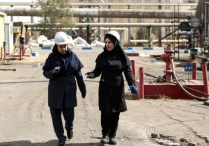 نقش‌آفرینی ۱۷ هزار زن در صنعت نفت؛ از خطوط عملیاتی تا سیاست‌گذاری
