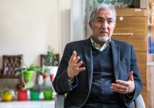 یارانه نقدی بی‌اثر است؛ اقتصاد ایران در مسیر غلط