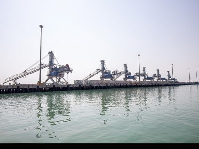 رشد ۱۴ درصدی تخلیه کالاهای اساسی در بندر امام خمینی(ره)