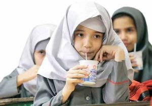 تحول در الگوی سلامت دانشآموزی؛ گذار از توزیع تکمحصولی به «سبد تغذیه رایگان» در مدارس کشور