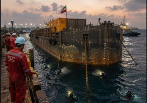 نجات بارج «ضحا» از خطر غرقشدن در خارک