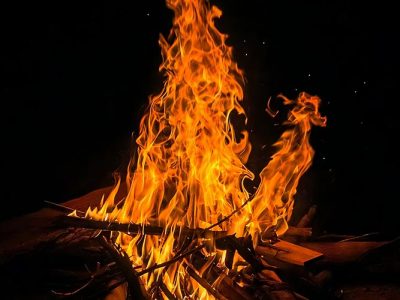چهارشنبه‌سوری در بوشهر: جشنی کهن با آداب و رسوم منحصربه‌فرد و رنگ‌وبوی محلی