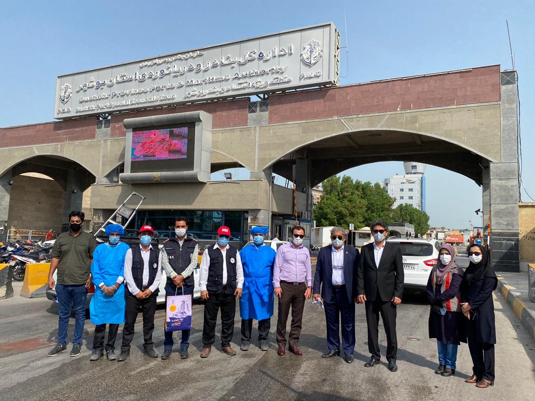 تقدیر از نیروهای فعال در بخش مقابله باکرونا در بندر بوشهر